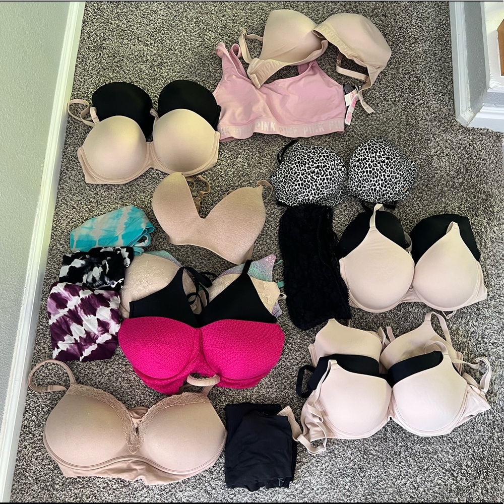 LOT of Victoria’s Secret Bras 34DD